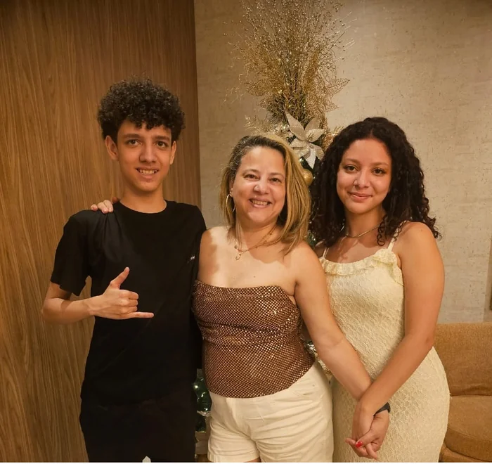 Cintia Mara con sus hijos